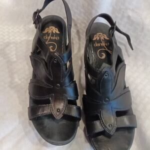 Dansko Liliana Leather Wedge Slingback Size 39/9 Black Comfort Sandals Women's